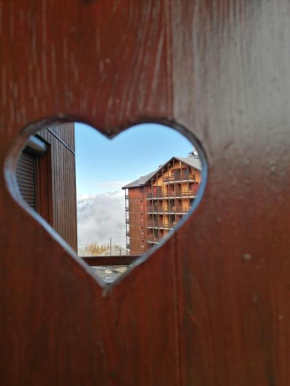 CŒUR D'ALTAÏR RISOUL 1850 Appartement T2 confortable skis aux pieds à 300 m centre